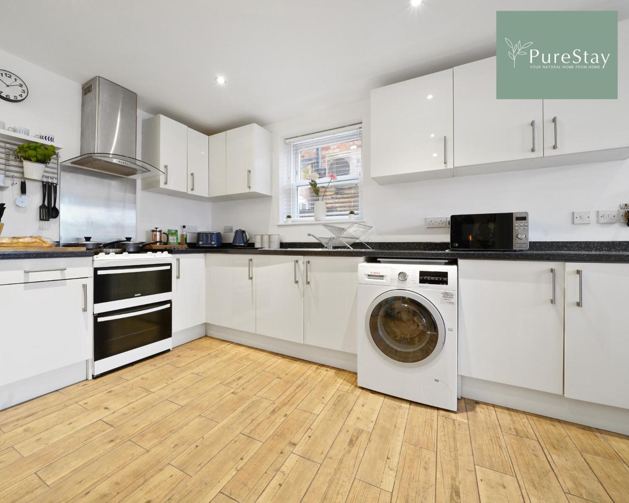 Stunning Two Bed Leamington Apartment With Free Wifi By Purestay Short Lets & Serviced Accommodation Kültér fotó