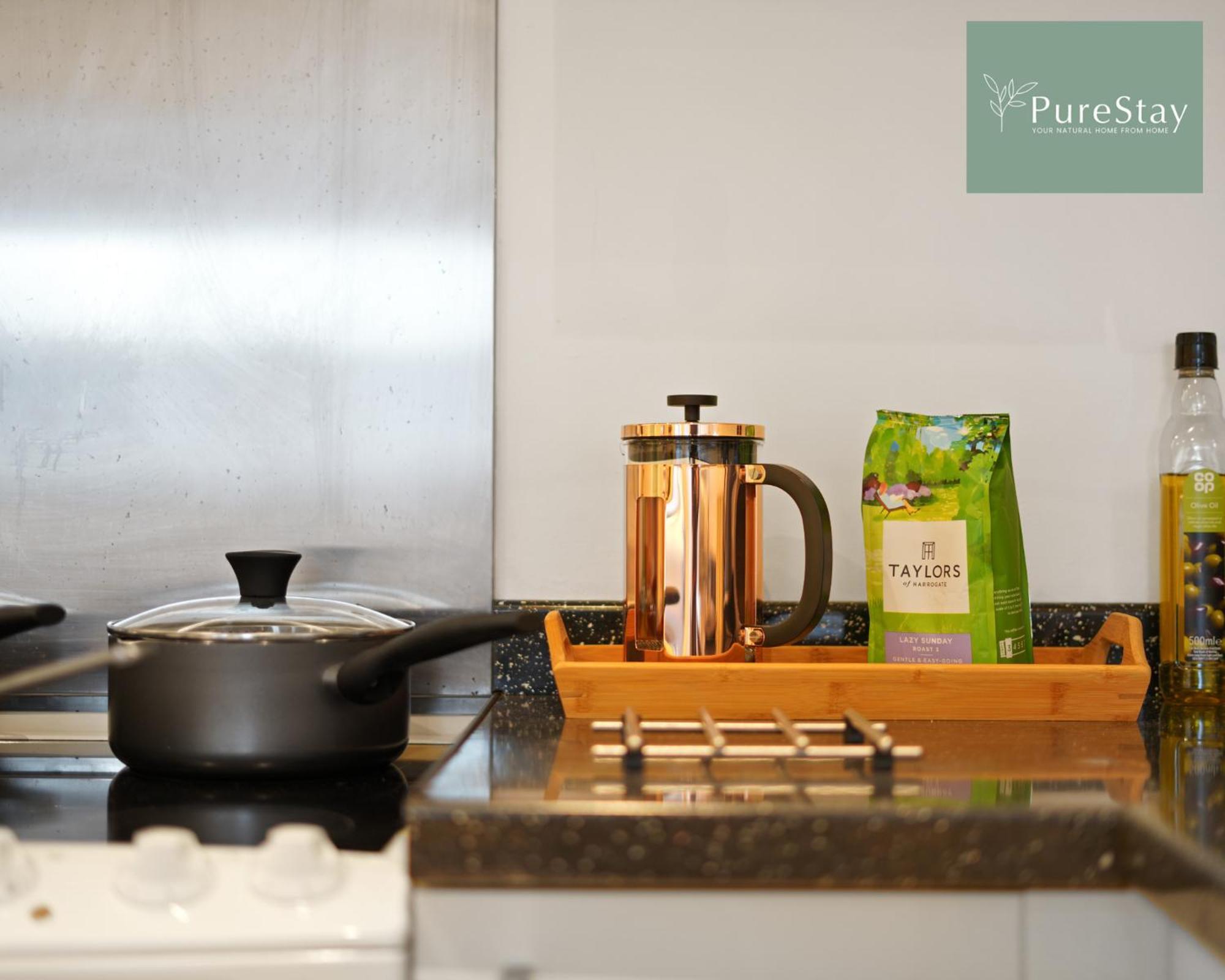 Stunning Two Bed Leamington Apartment With Free Wifi By Purestay Short Lets & Serviced Accommodation Kültér fotó